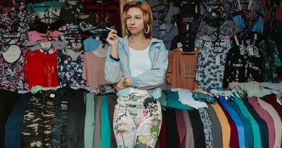 Swap odzieżowy - jak działa wymiana ubrań z innymi osobami?