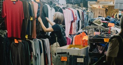Second hand w Polsce - trendy i statystyki rynku używanej odzieży