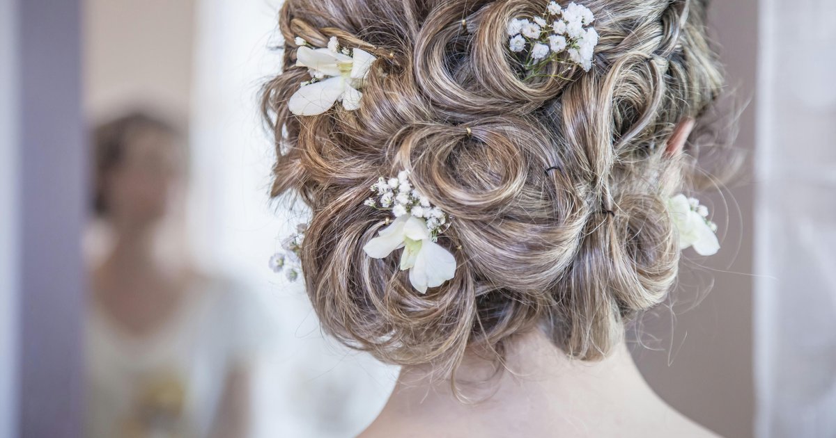 Fryzura do eleganckiej stylizacji - 15 inspiracji na wyjątkowe okazje
