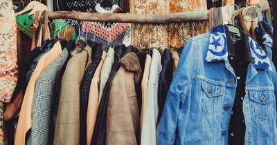 Second hand online - ile realnie oszczędzasz na zakupach?